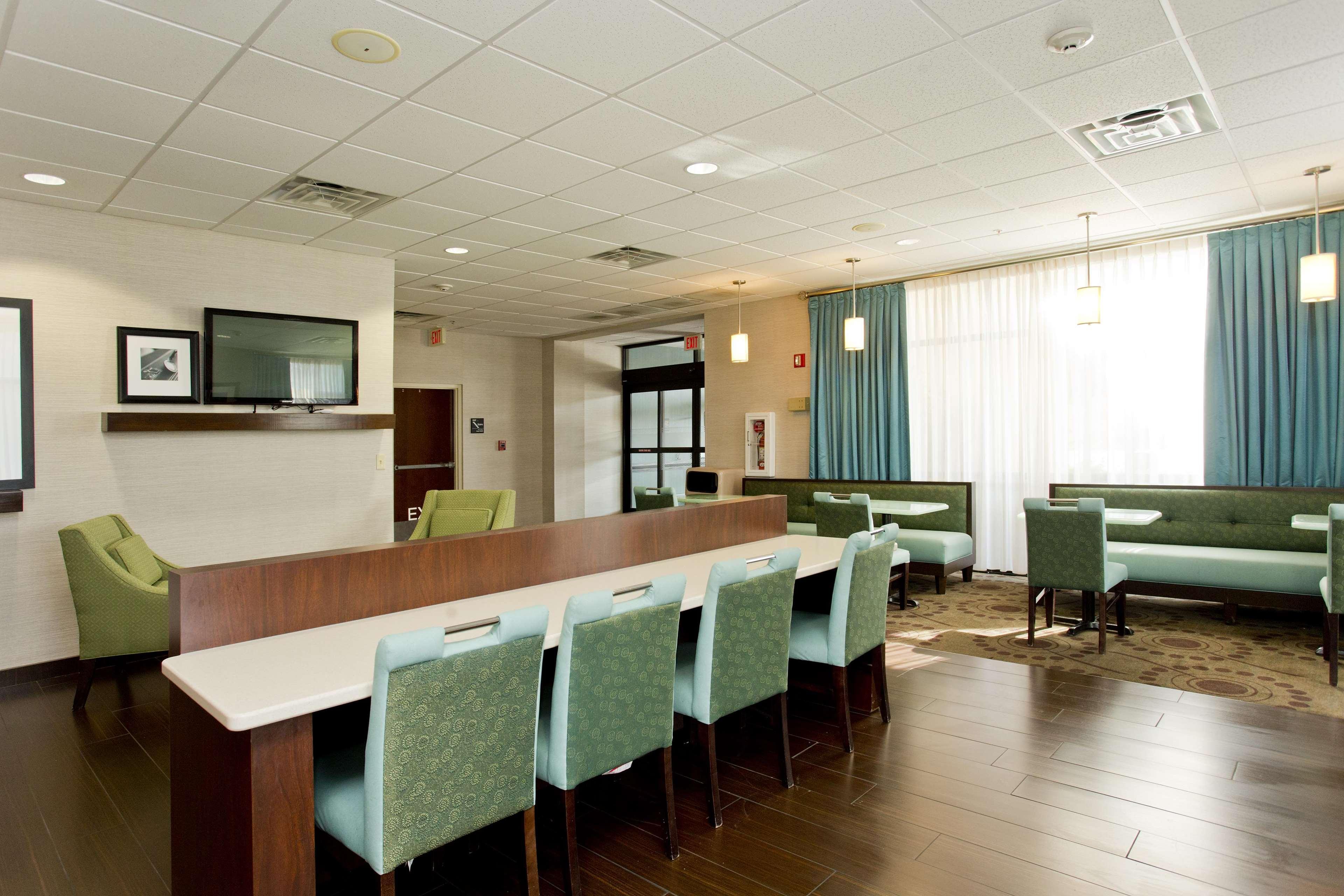 Hampton Inn Front Royal Bagian luar foto