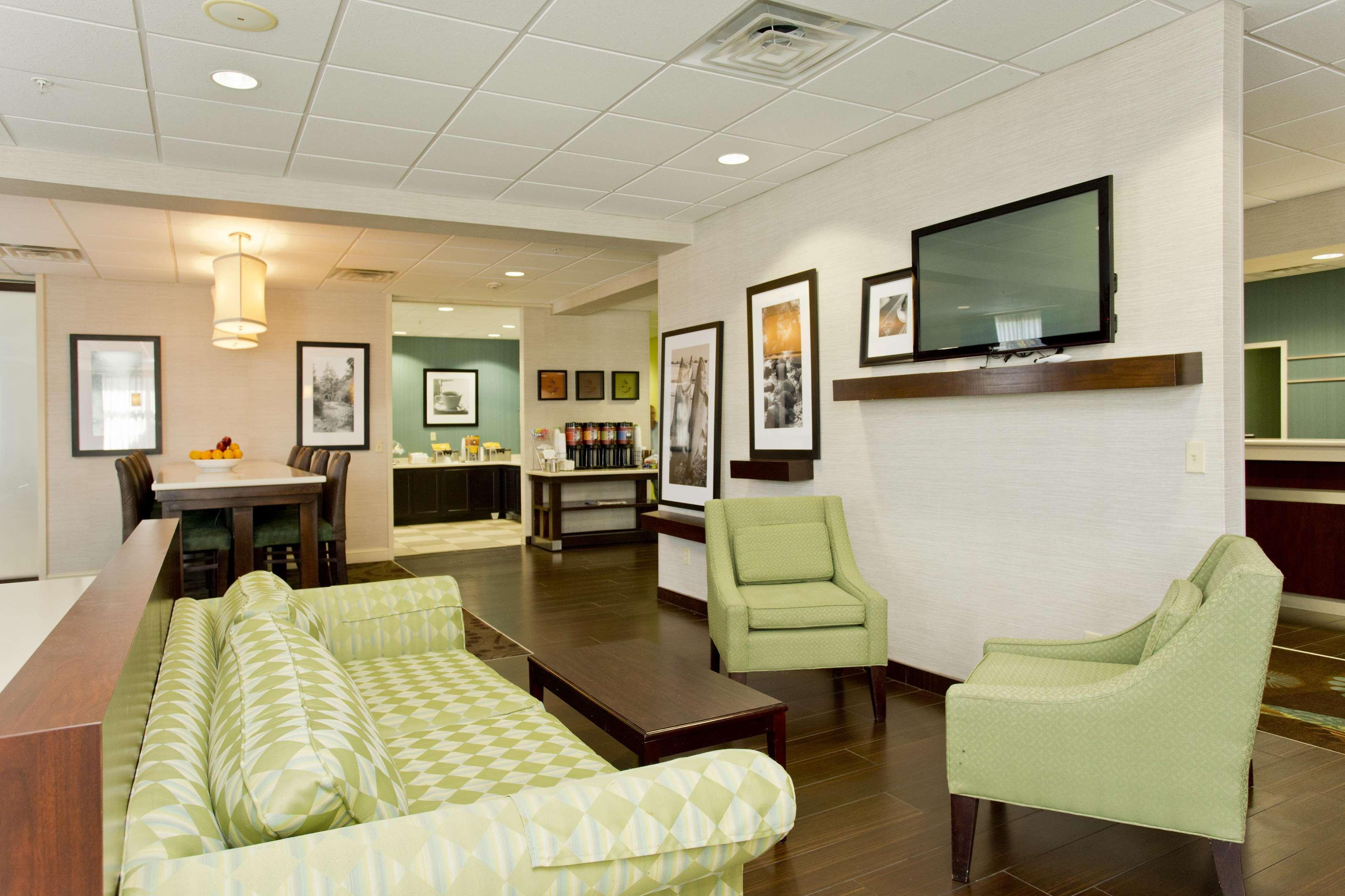 Hampton Inn Front Royal Bagian luar foto