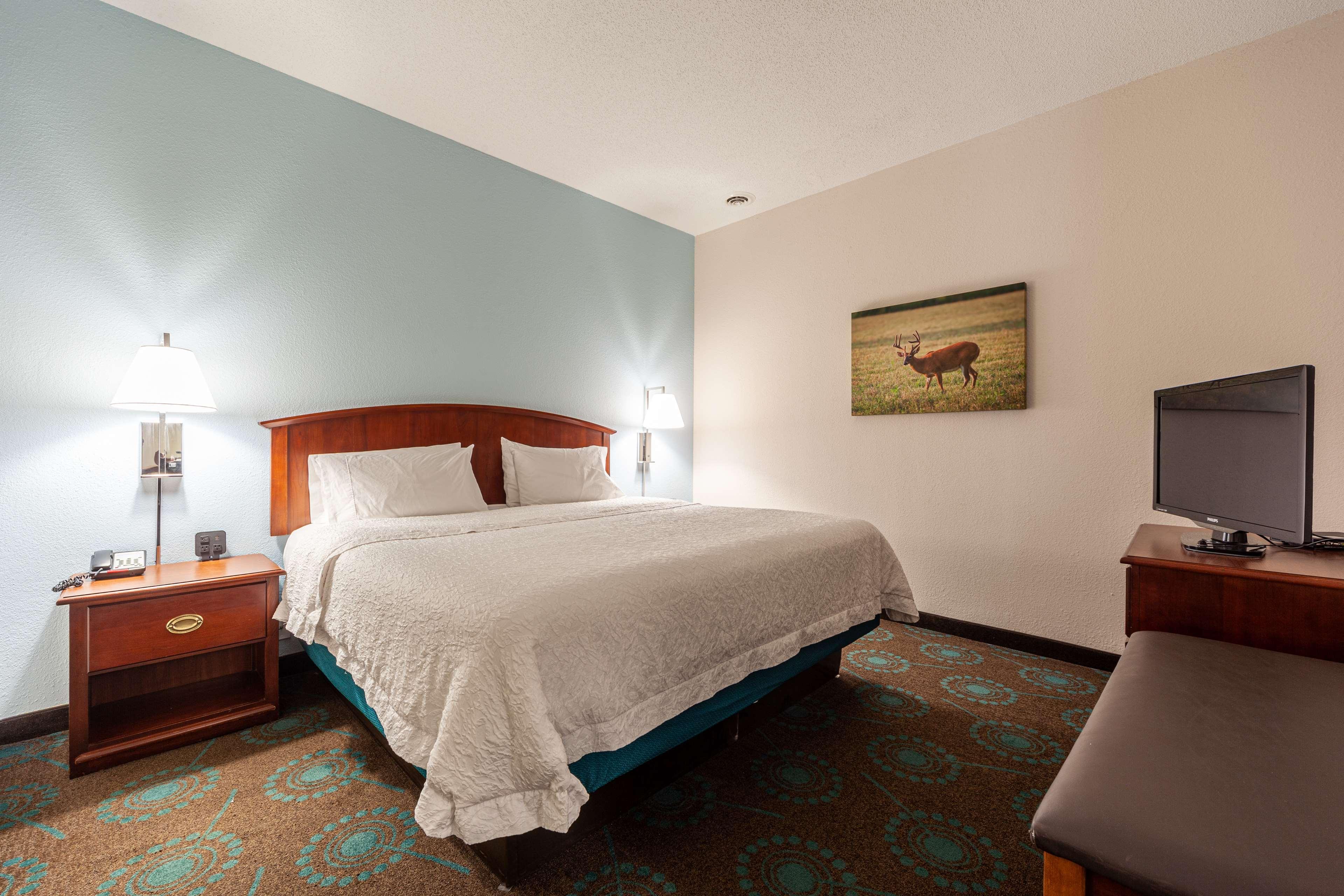 Hampton Inn Front Royal Bagian luar foto