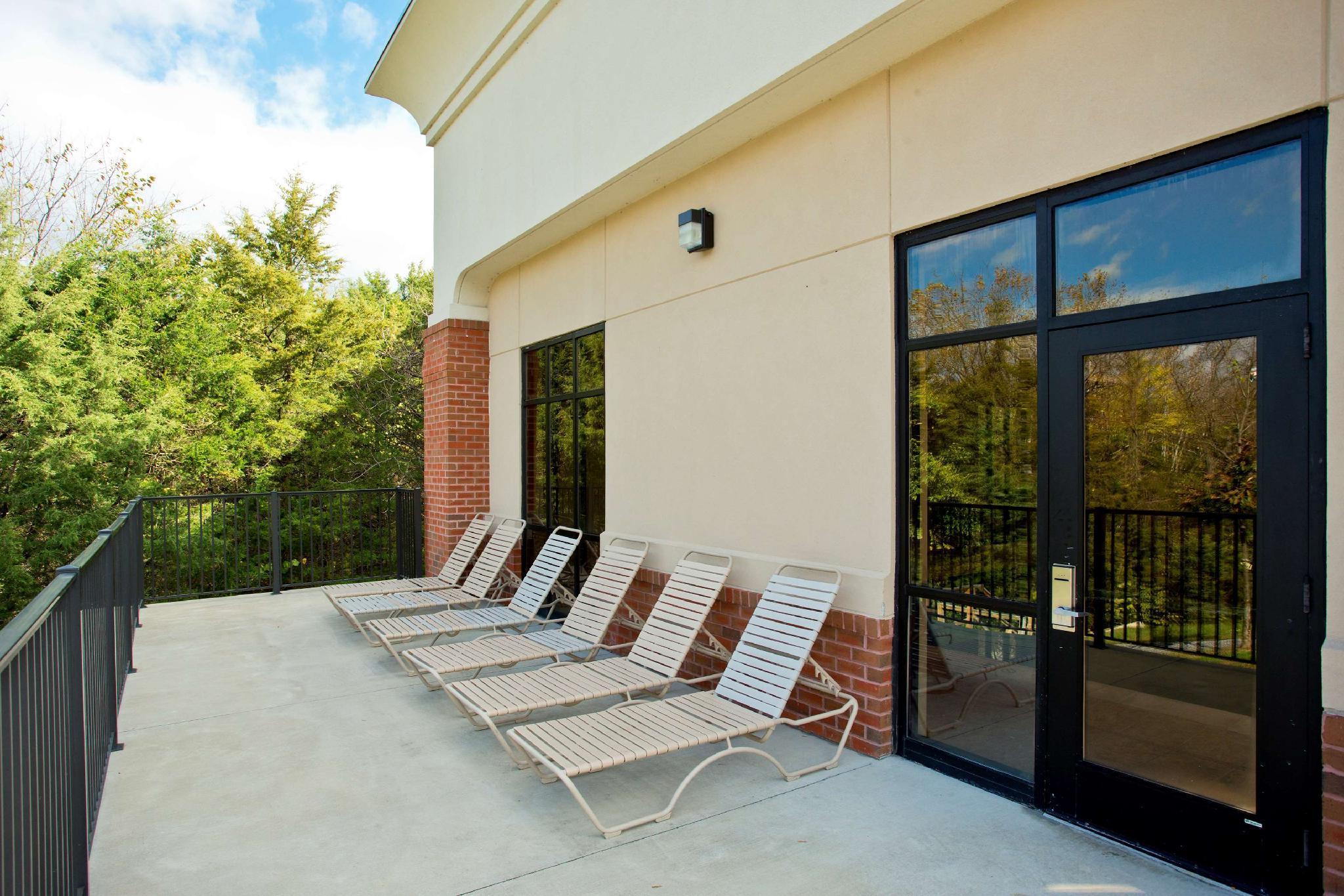 Hampton Inn Front Royal Bagian luar foto