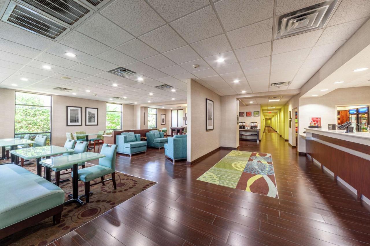 Hampton Inn Front Royal Bagian luar foto