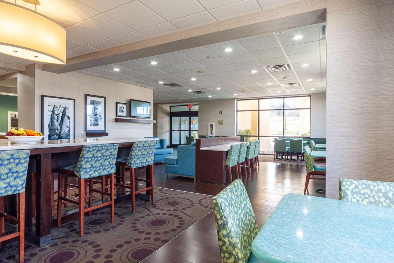 Hampton Inn Front Royal Bagian luar foto