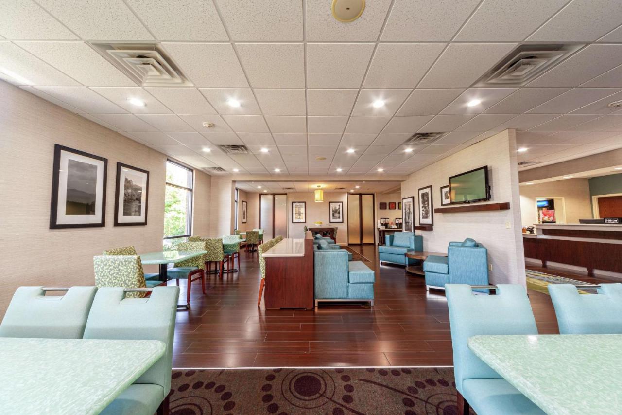 Hampton Inn Front Royal Bagian luar foto