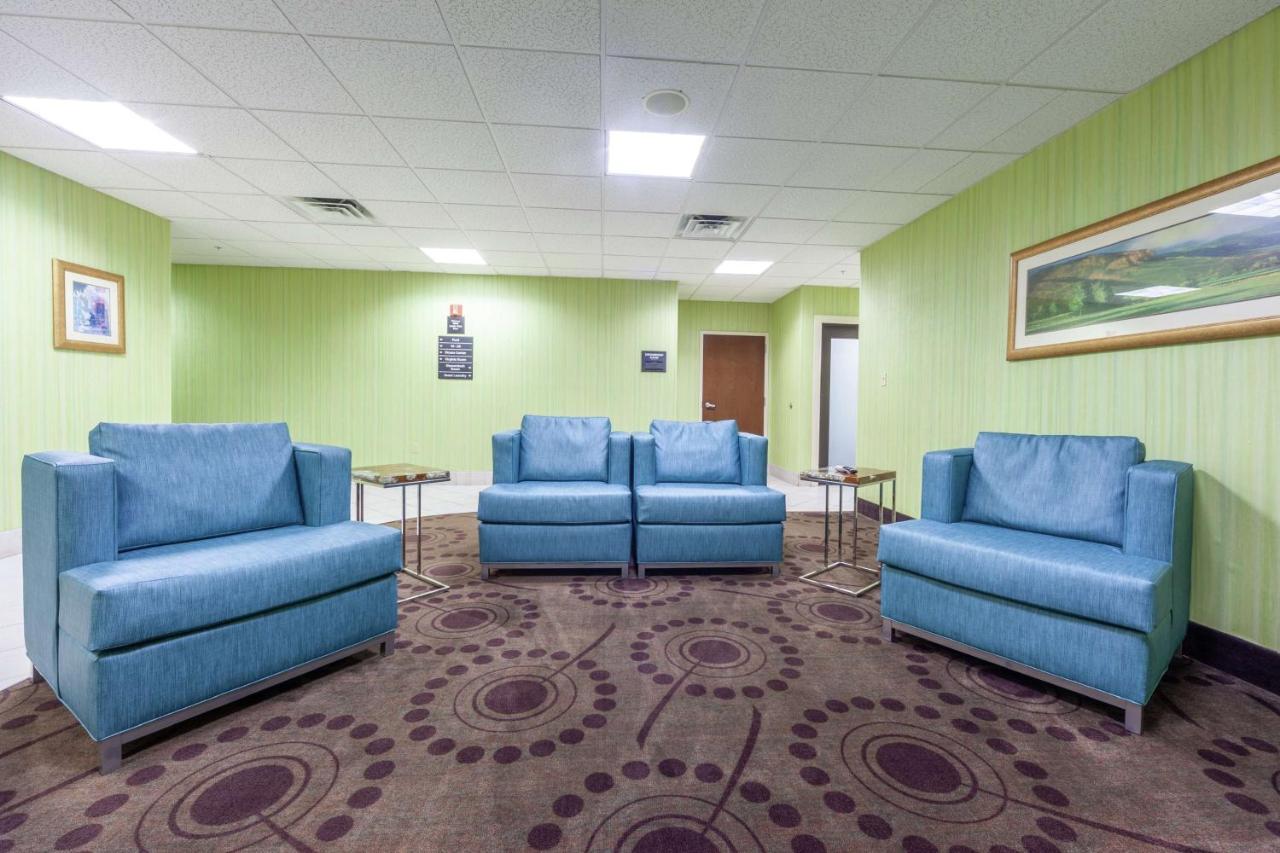 Hampton Inn Front Royal Bagian luar foto