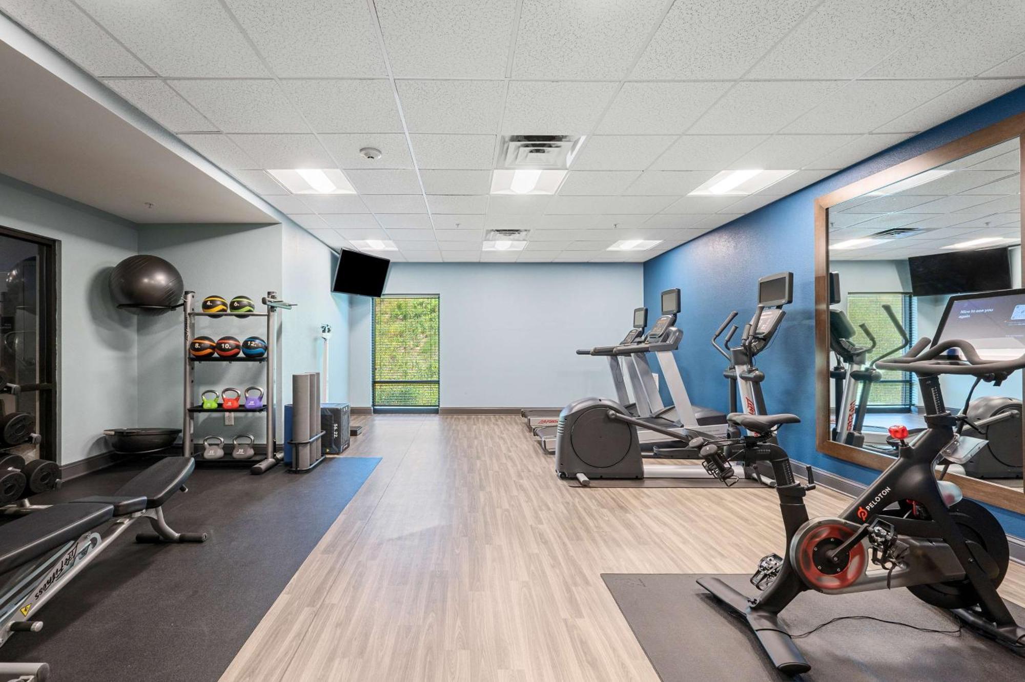 Hampton Inn Front Royal Bagian luar foto